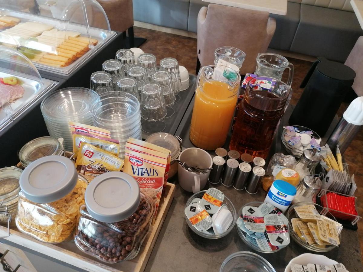Hotel Dolce Vita バラトンケネシェ エクステリア 写真